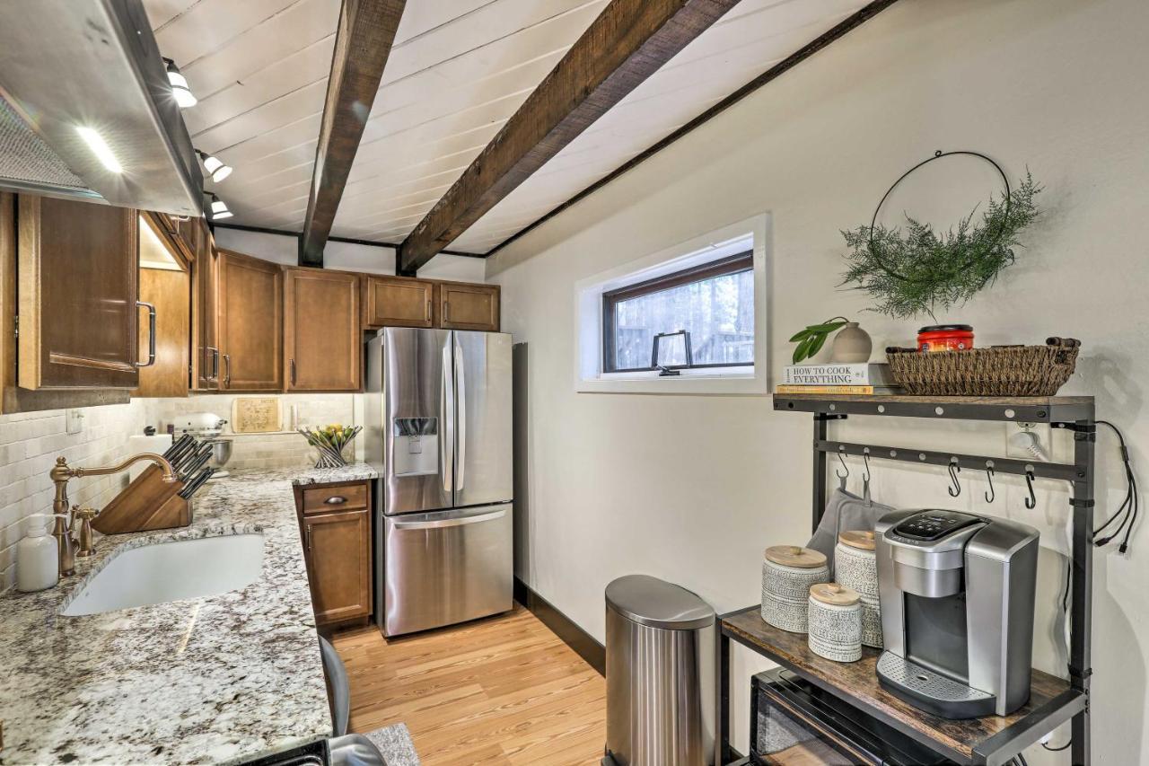 Woodsy Flagstaff Hideaway With Deck And Sunroom! Mountainaire Εξωτερικό φωτογραφία